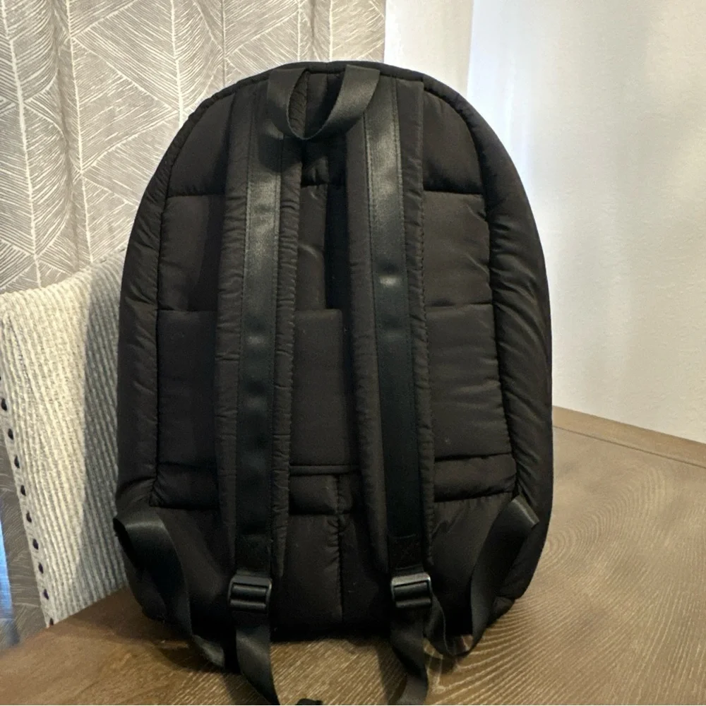 Wilo The Label Black Quilted Travel Backpack - Picture 7 of 10